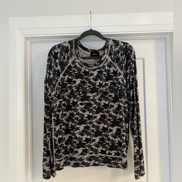 Monrow Star Sweater - Picture 1 of 1